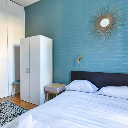 Chateaubriand - Proche Champs Elysees 6p Apartamento
