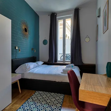 Chateaubriand - Proche Champs Elysees 6p Apartamento *